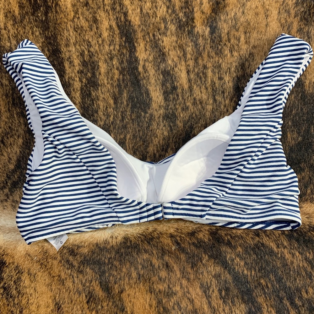 Time and Tru size Large (12-14) blue and white striped bikini top - Picture 4 of 7